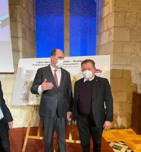 Christian POUJOL avec Jean CASTEX Premier Ministre pour la signature de la ligne de TGV Montpellier Perpignan